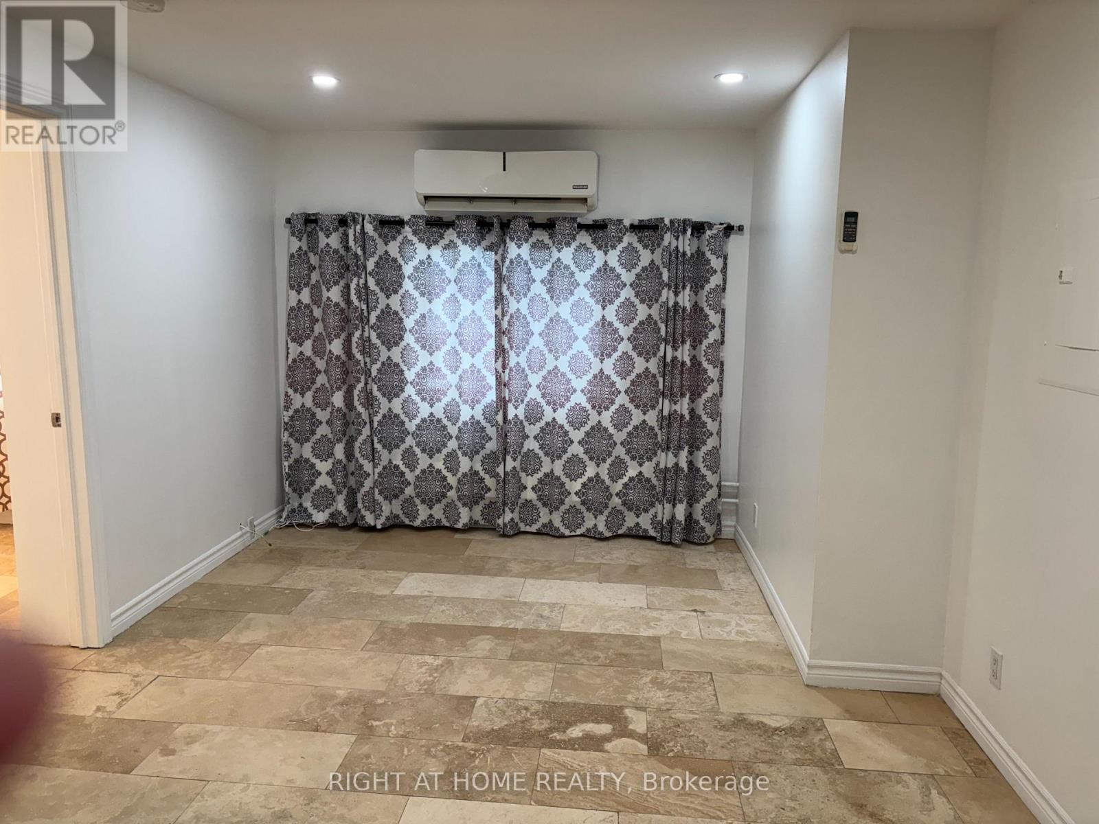 UNIT 8 - 611 GERRARD STREET E, Toronto (South Riverdale) — photo 2