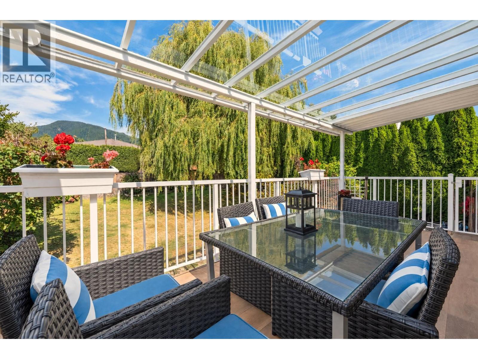 430 W KINGS ROAD, North Vancouver