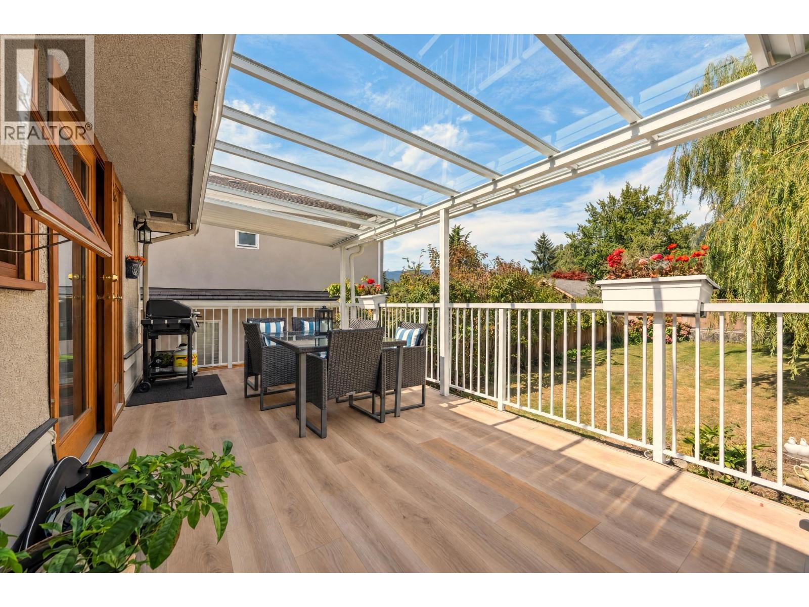 430 W KINGS ROAD, North Vancouver