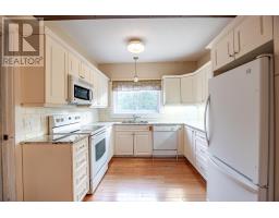 Sunroom - 1805 Shore Rd, Richard S Landing, ON P0R1J0 Photo 8