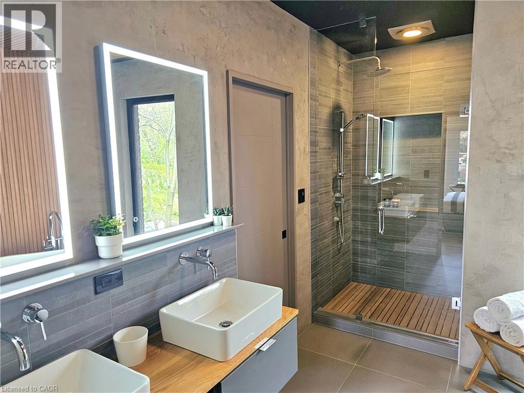 18 ALANSON Street - Image 35