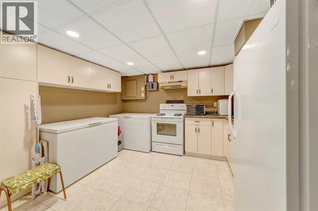 2306 52A Avenue Close - Image 36
