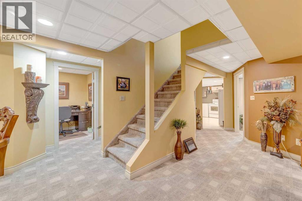 2306 52A Avenue Close - Image 30