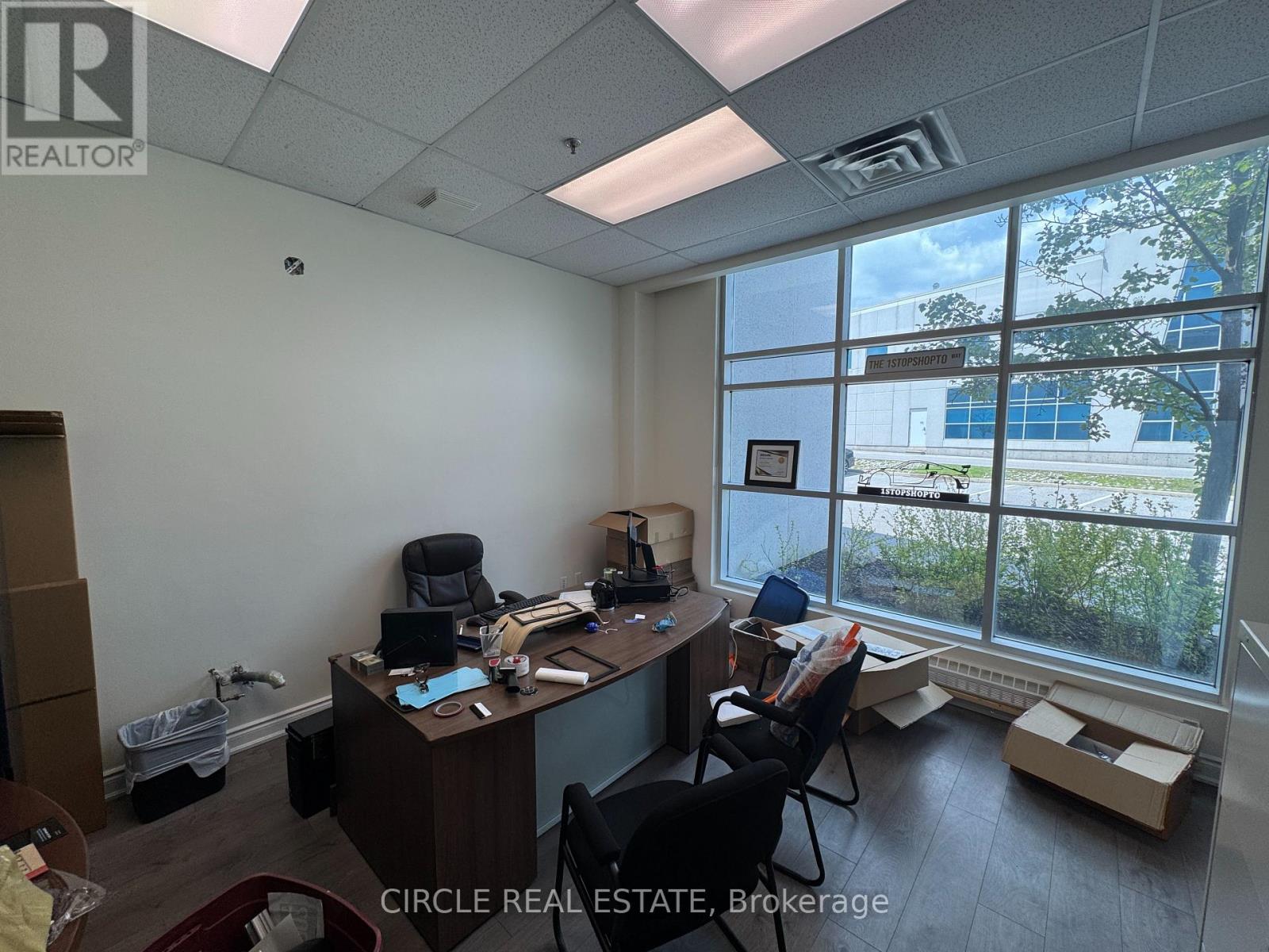 100 EXCHANGE DRIVE, Brampton (Airport Road/ Highway 7 Business Centre) — photo 1