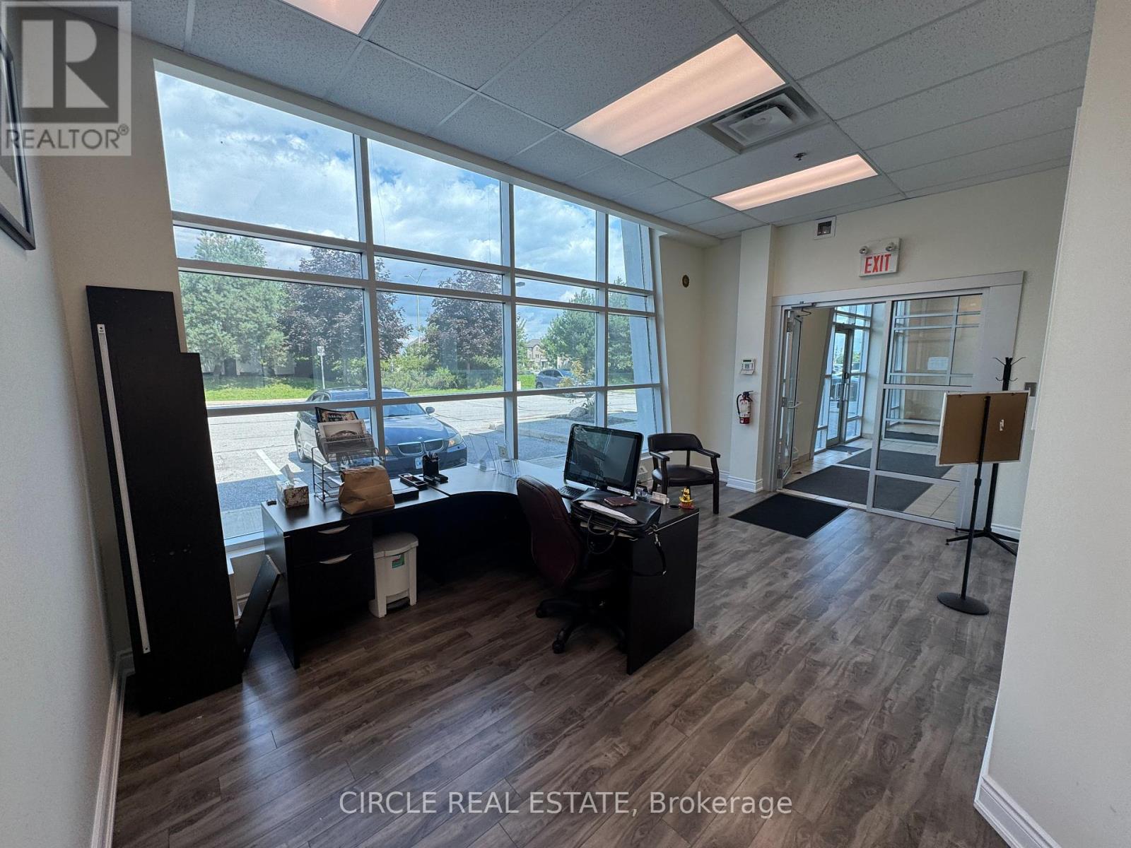 100 EXCHANGE DRIVE, Brampton (Airport Road/ Highway 7 Business Centre) — photo 4