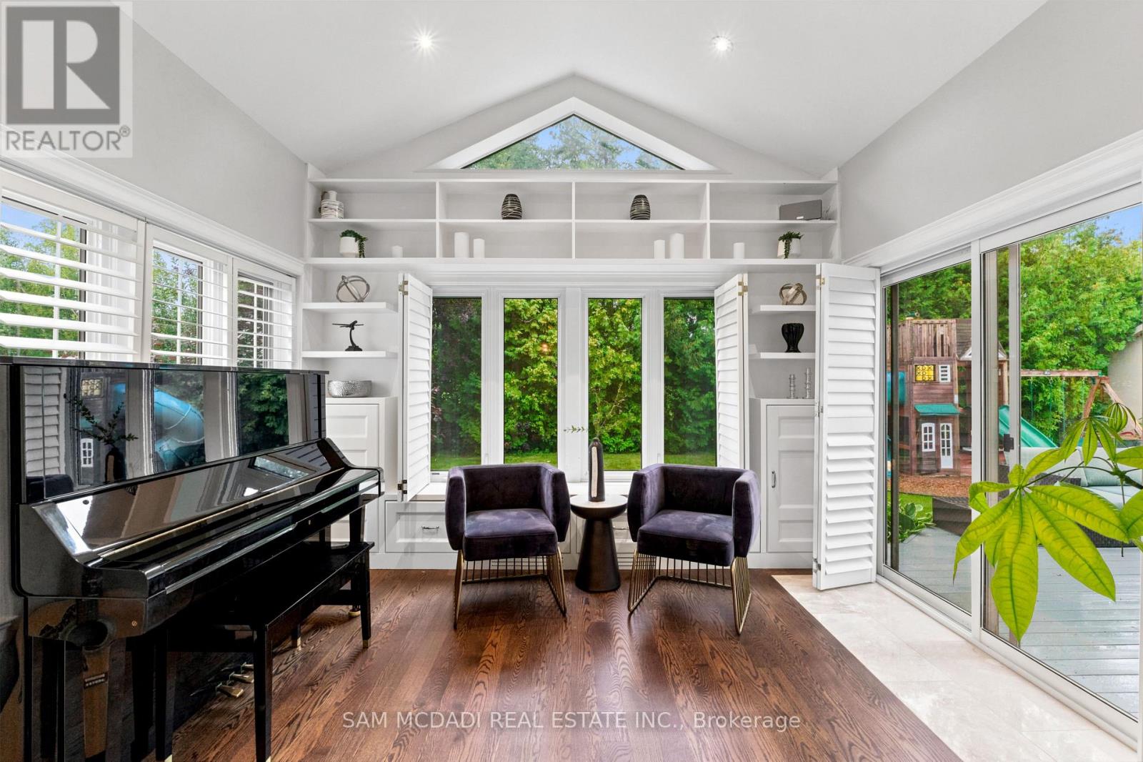 955 CALDWELL AVENUE - Image 13