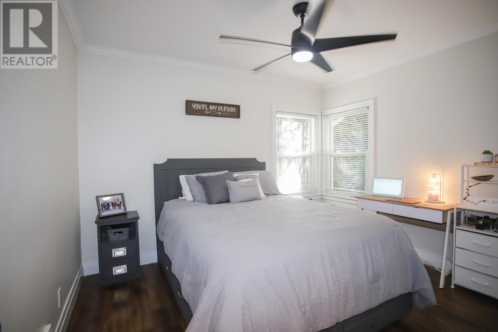 535 MacDonald AVE - 12