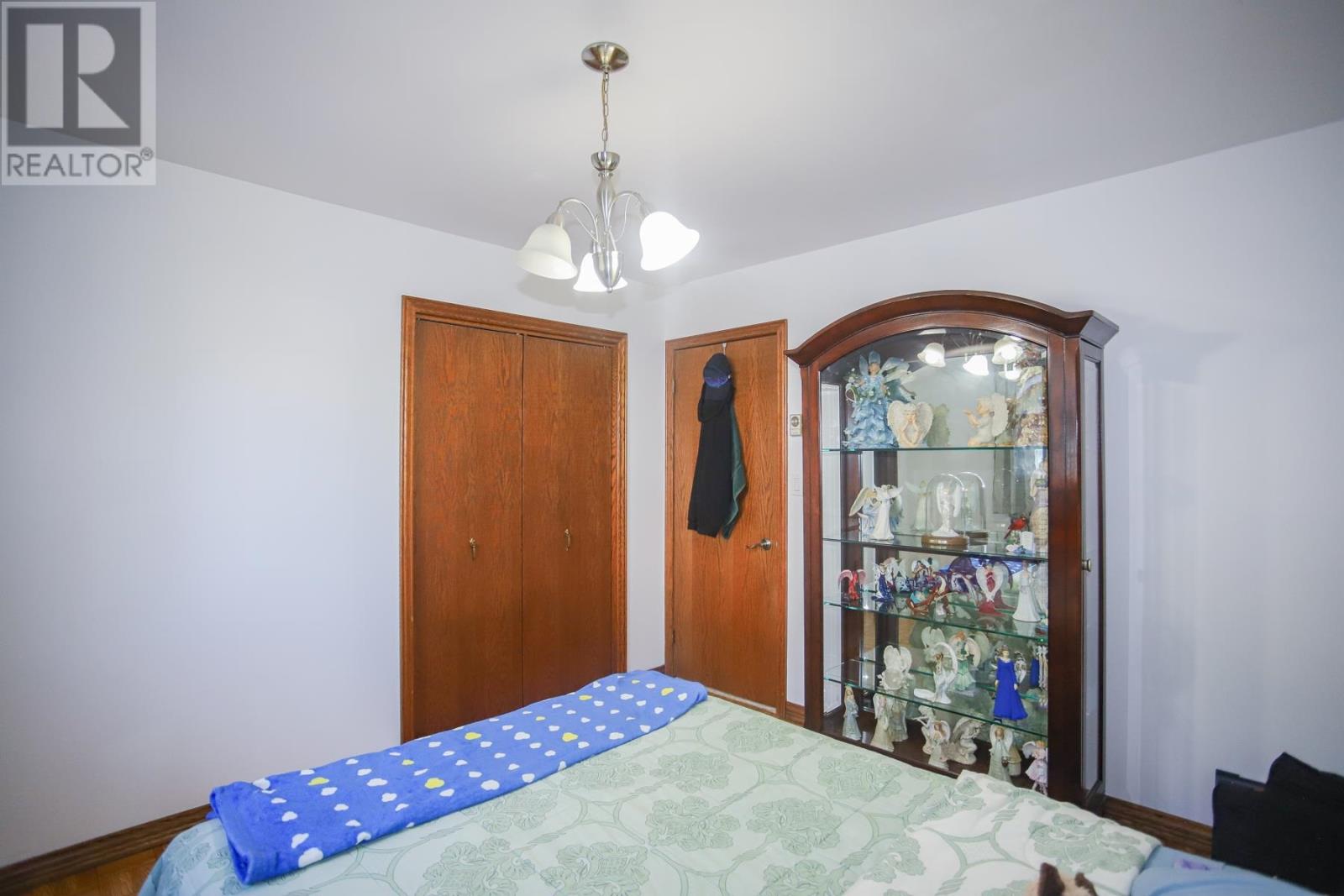 560 Lake ST - Image 22