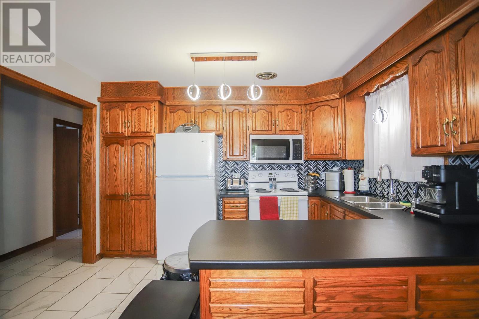 560 Lake ST, Sault Ste. Marie — photo 6