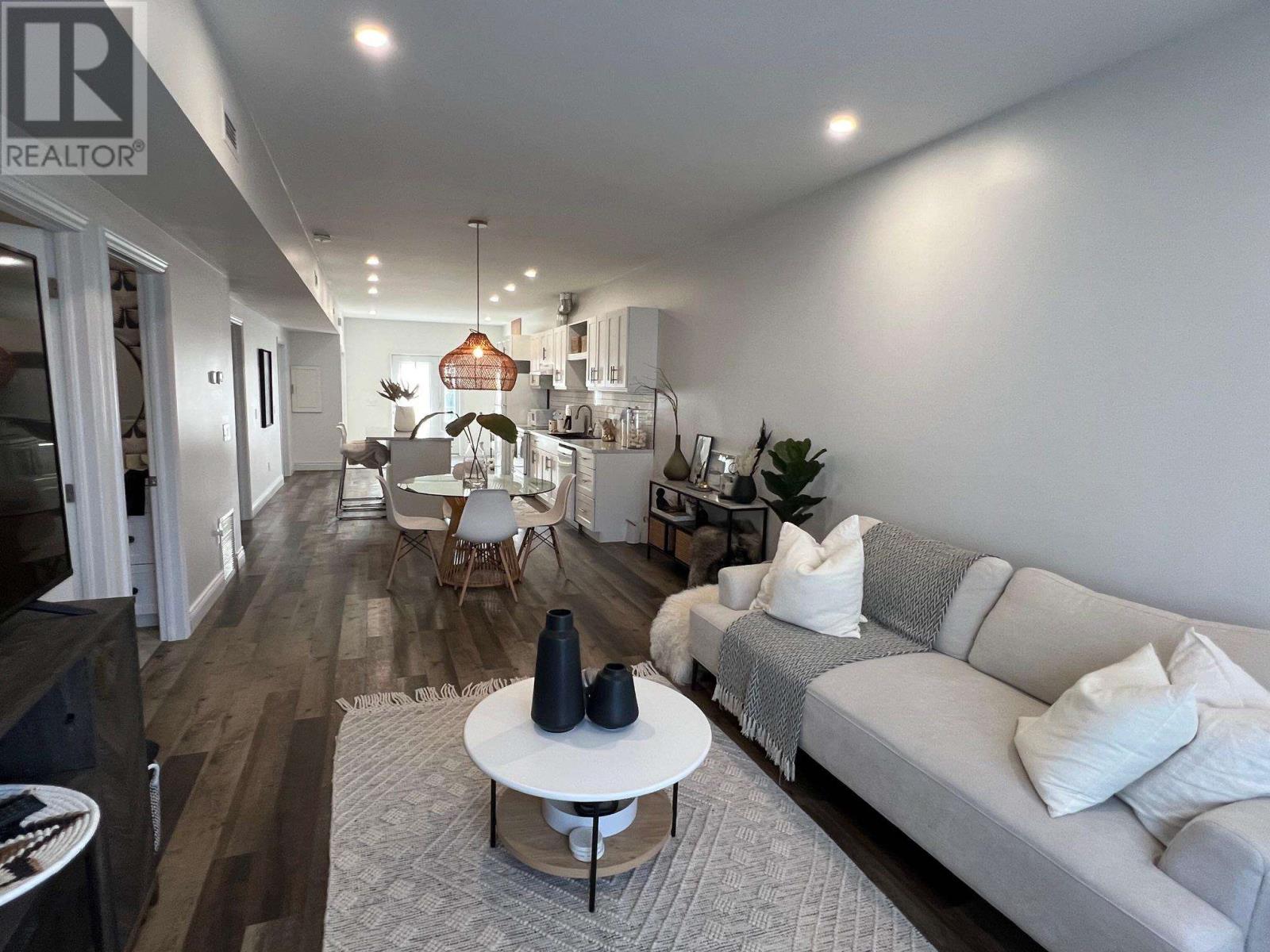 774 Dyment ST - 5