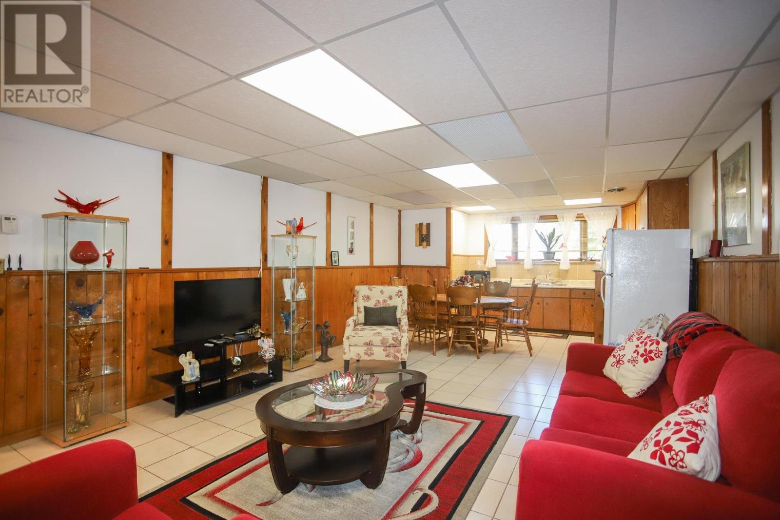 560 Lake ST - 25