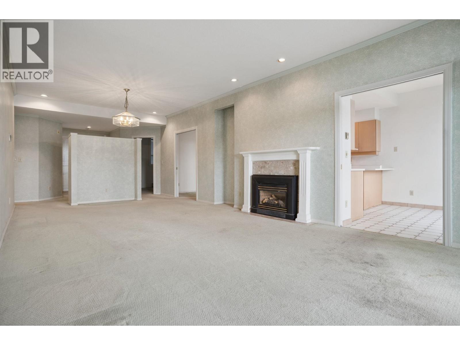 222 12873 RAILWAY AVENUE, Richmond — photo 3