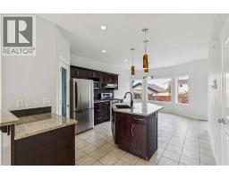 4pc Bathroom - 12 Autumn Court Se, Calgary, AB T3M0P4 Photo 6