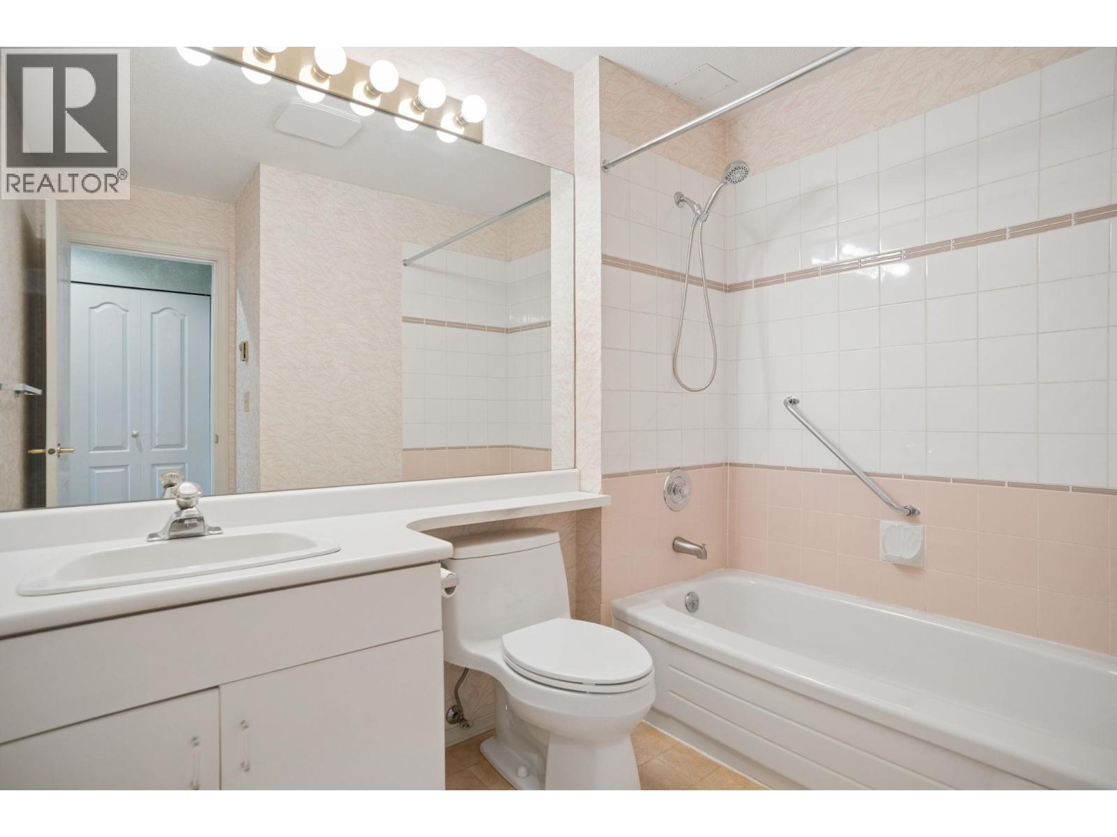 222 12873 RAILWAY AVENUE, Richmond - Image 1