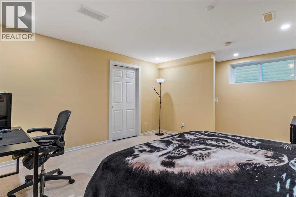 42 Everglen Manor SW photo 28