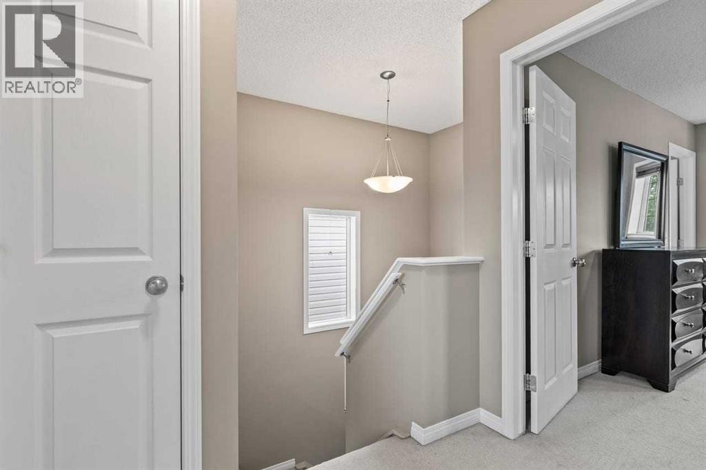 42 Everglen Manor SW photo 16