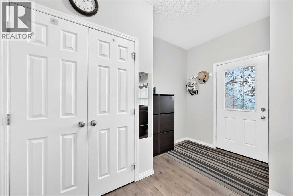 246 Walgrove Terrace SE - 2