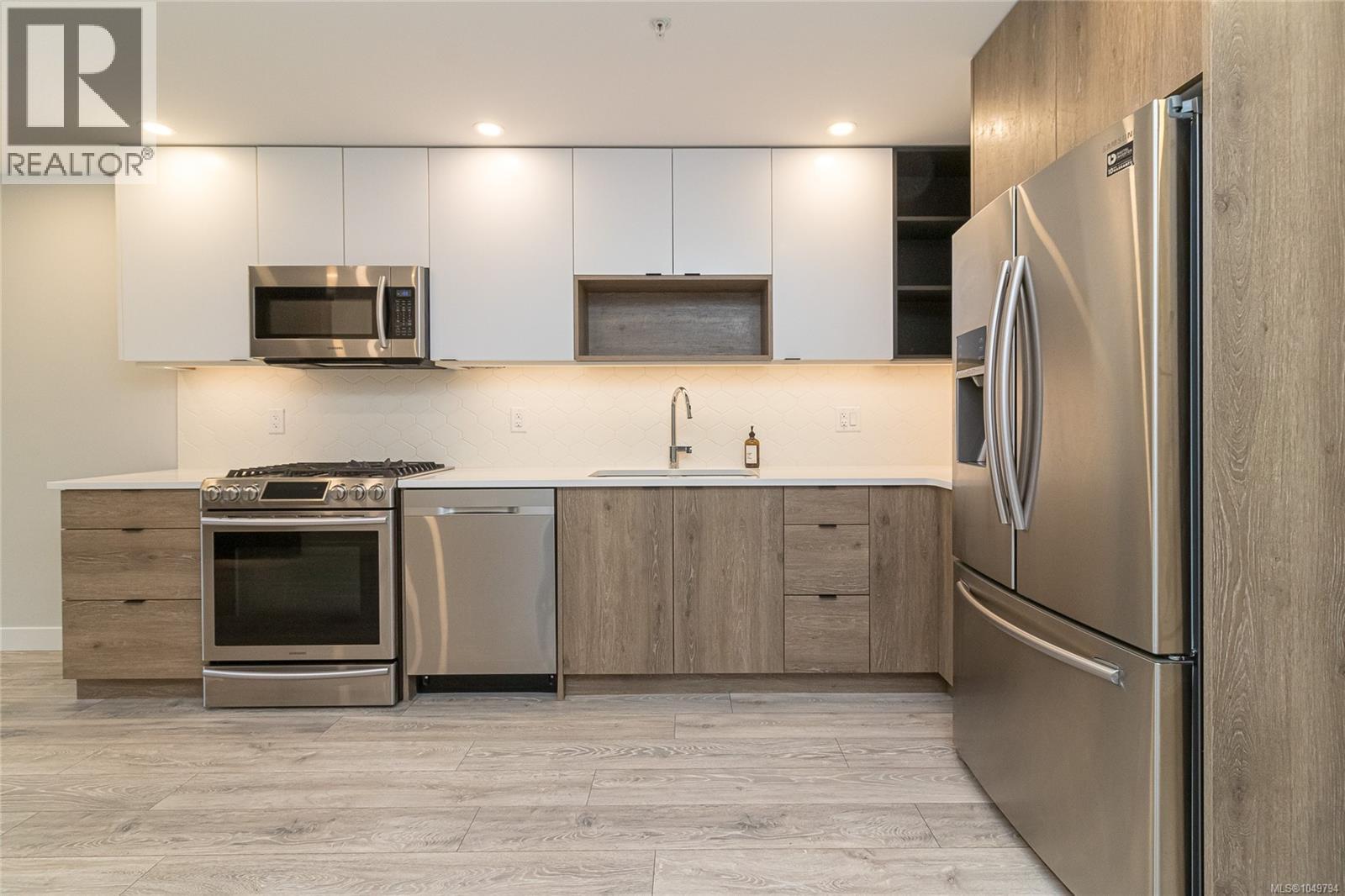 #115 950 Whirlaway Cres - 12