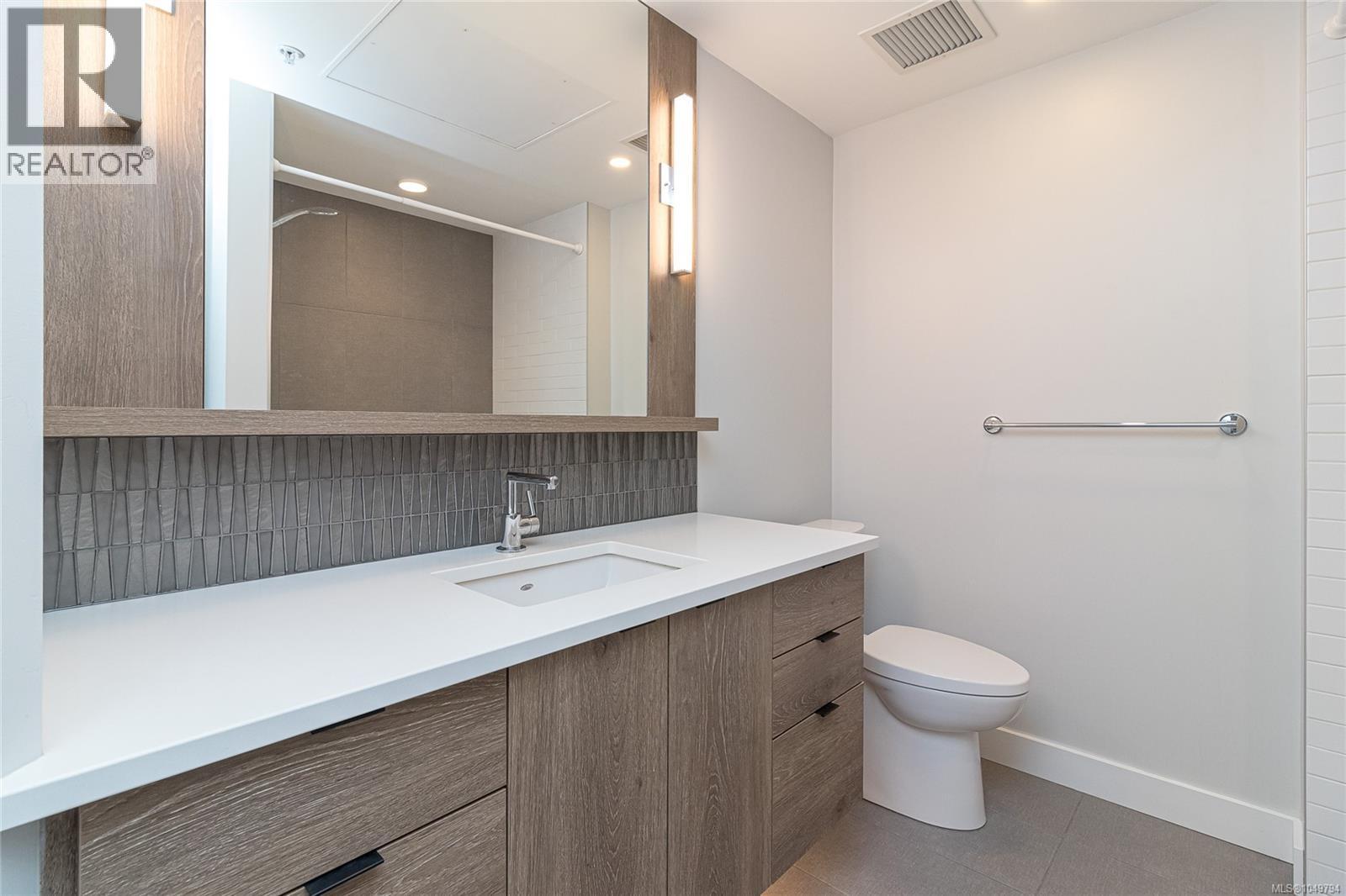#115 950 Whirlaway Cres - 18