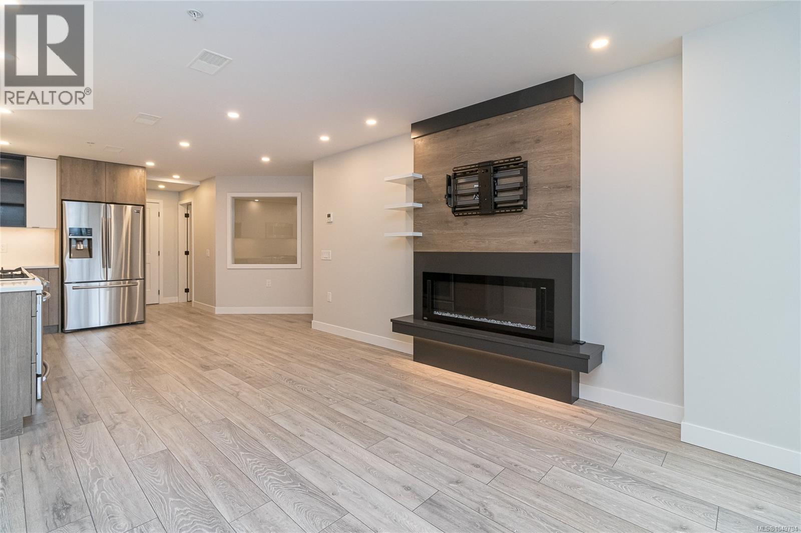 #115 950 Whirlaway Cres - 8