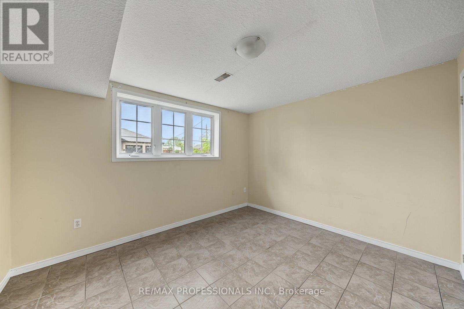 LOWER - 13 WAITE LANE, St. Catharines (Oakdale) — photo 7
