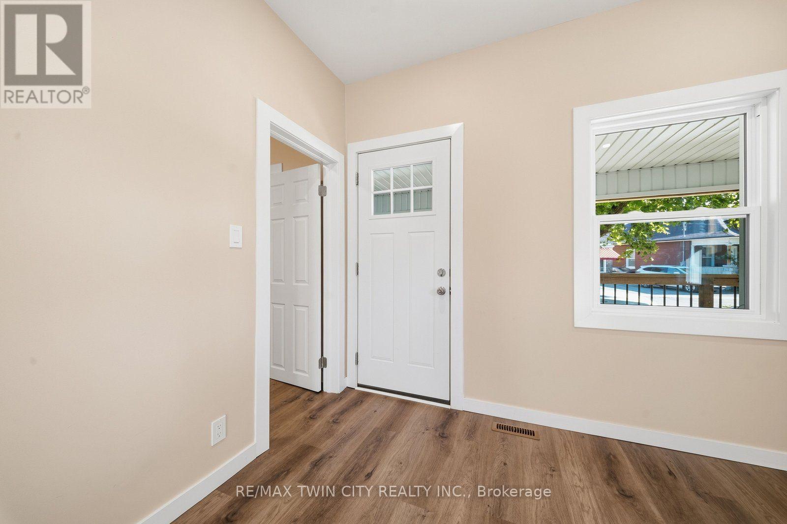 140 PEARL STREET, Brantford — photo 7