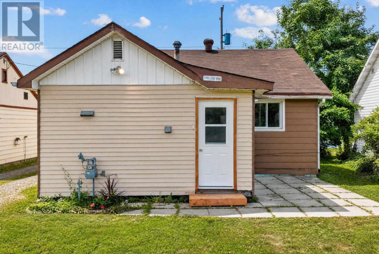 702 Lennox AVE, Sault Ste. Marie — photo 3