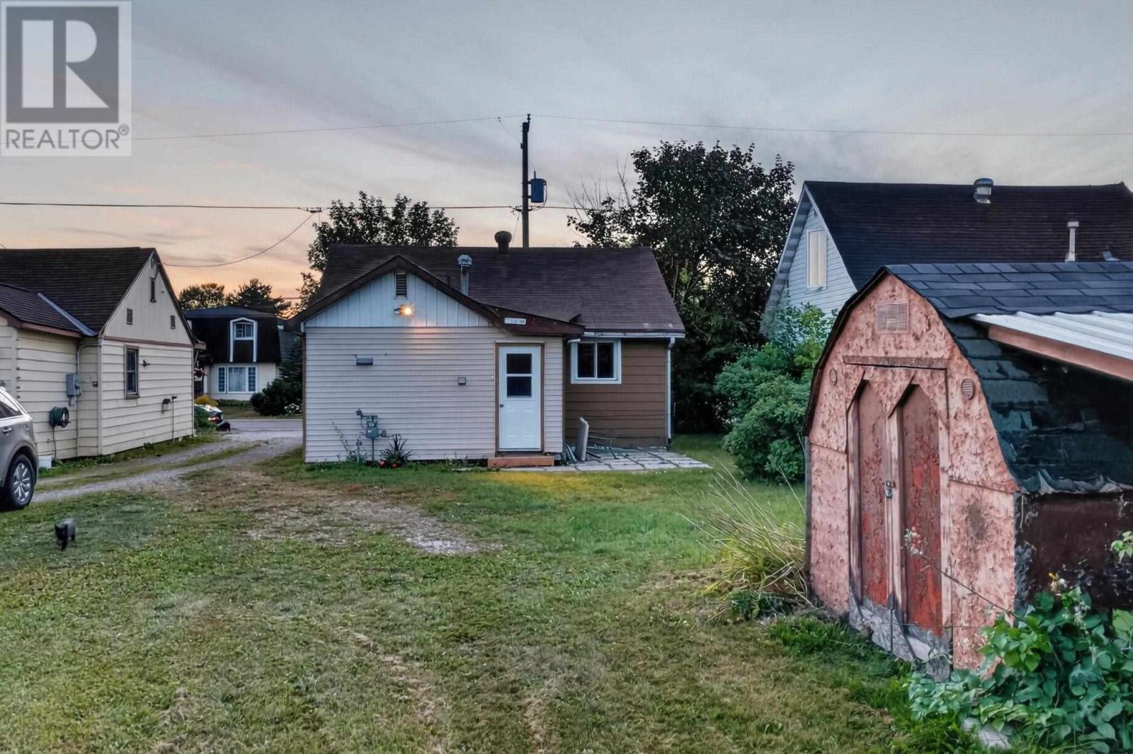 702 Lennox AVE, Sault Ste. Marie — photo 6