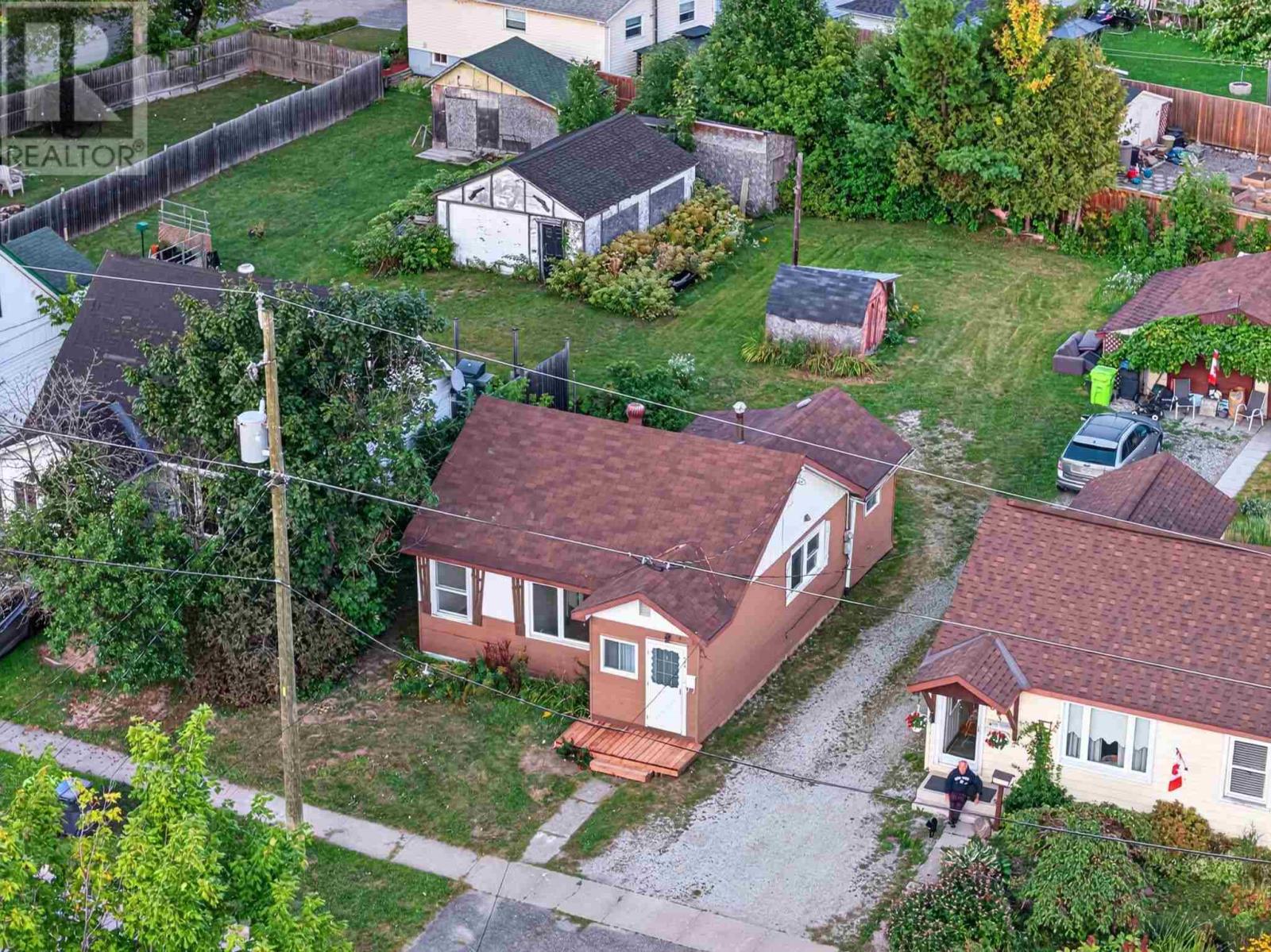 702 Lennox AVE, Sault Ste. Marie — photo 9