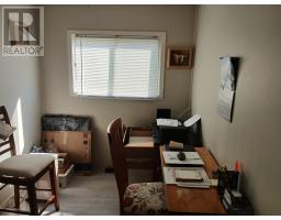 100 Westhill Rd, Elliot Lake, ON P5A1A7 Photo 9