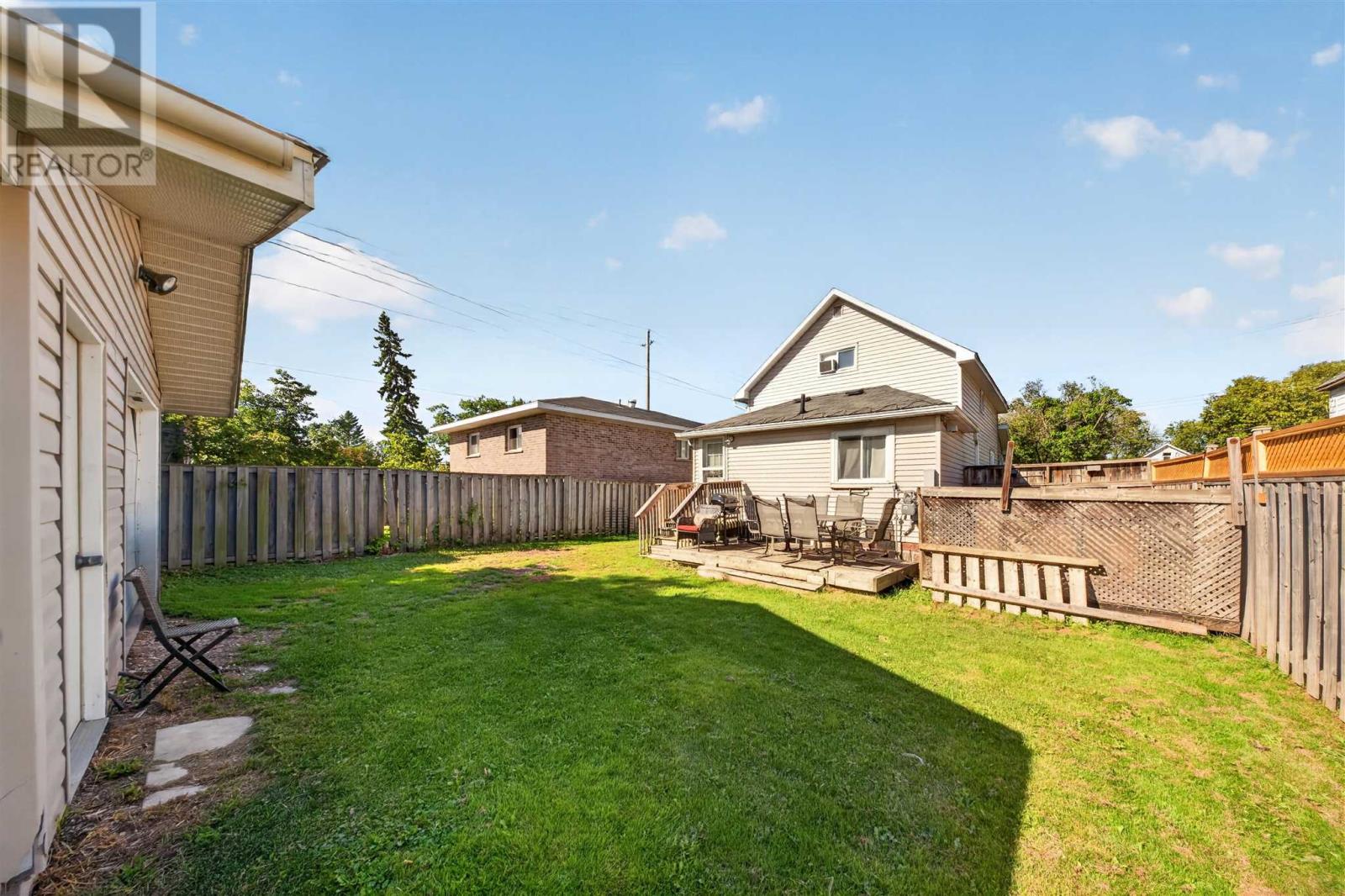 566 Northland RD, Sault Ste. Marie — photo 3