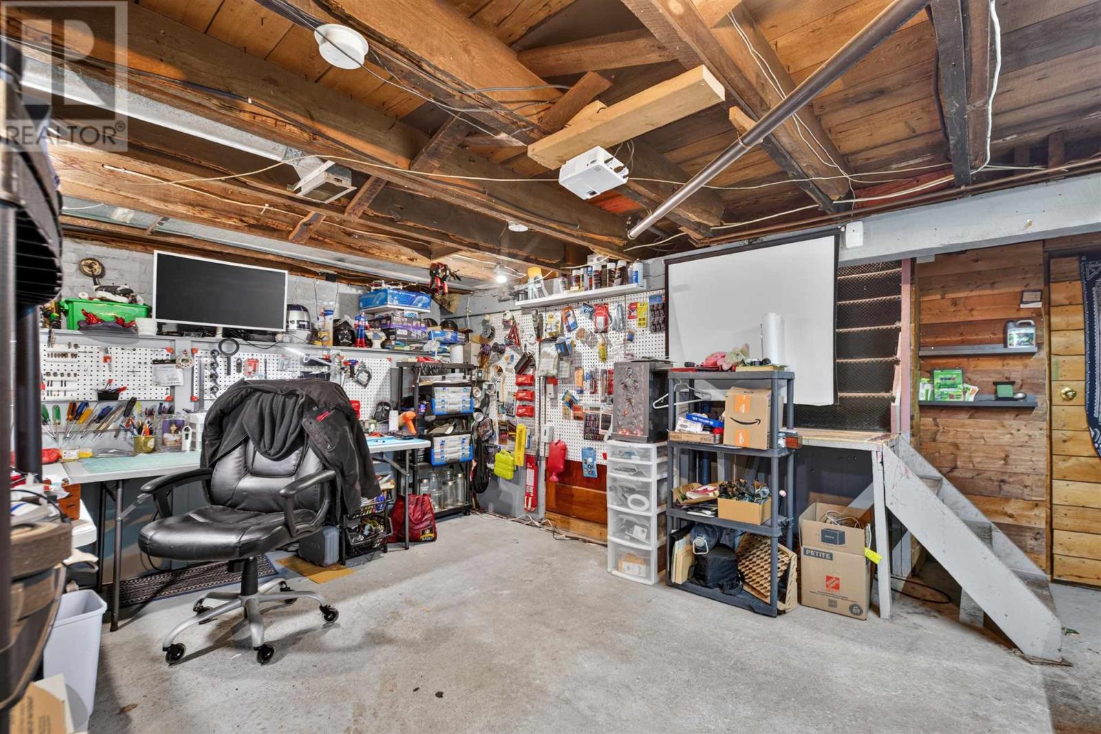 566 Northland RD - 31