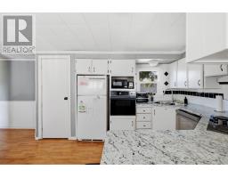 24 Daniel Ct, Heyden, ON P6A5K7 Photo 13