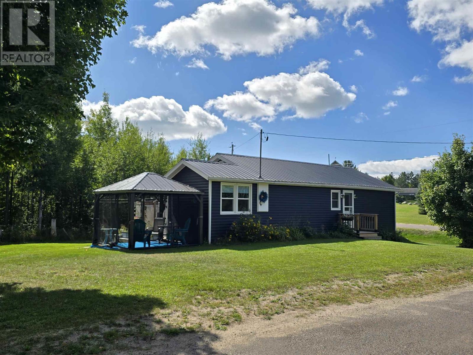 1607 Hilton RD, Hilton Beach
