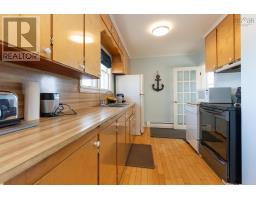 911 Highway 335, West Pubnico, NS B0W3S0 Photo 23