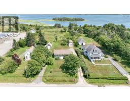 911 Highway 335, West Pubnico, NS B0W3S0 Photo 15
