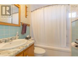 911 Highway 335, West Pubnico, NS B0W3S0 Photo 28