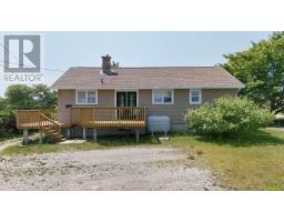 4pc Bathroom - 911 Highway 335, West Pubnico, NS B0W3S0 Photo 6