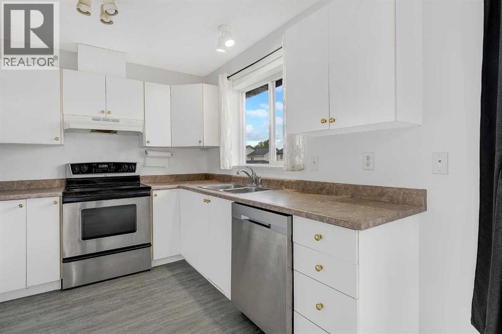 7209 105 Street, Grande Prairie — photo 2
