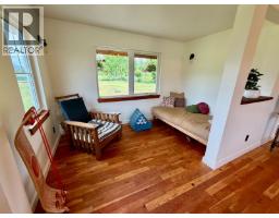 9811 Marguerite Ferry Road, Quesnel, BC V2J6R6 Photo 18