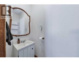12145 21ave, Blairmore, AB T0K0E0 Photo 18