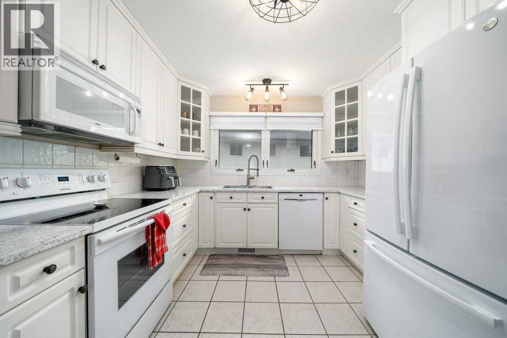 2672 12 Avenue SE - 15