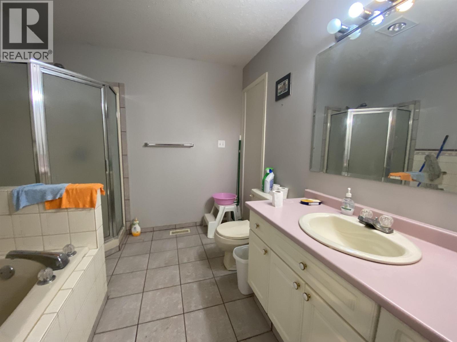 4839 MILLS AVENUE - 13