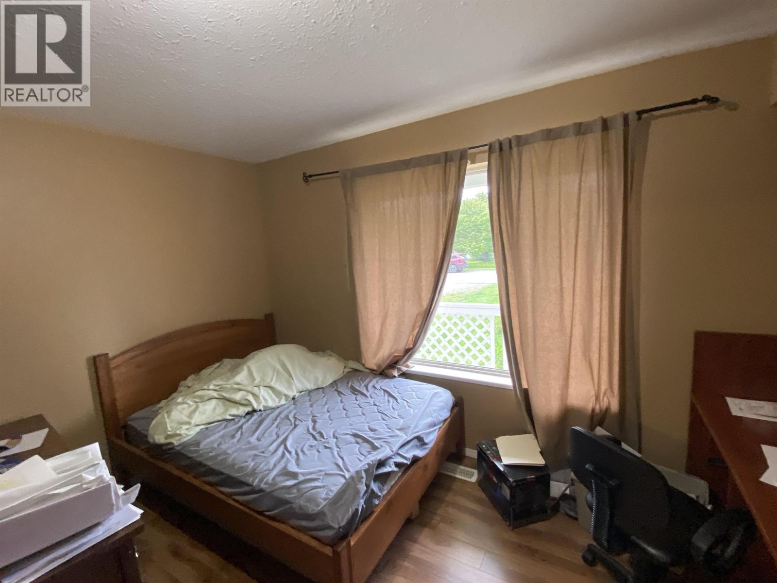 4839 MILLS AVENUE, Terrace