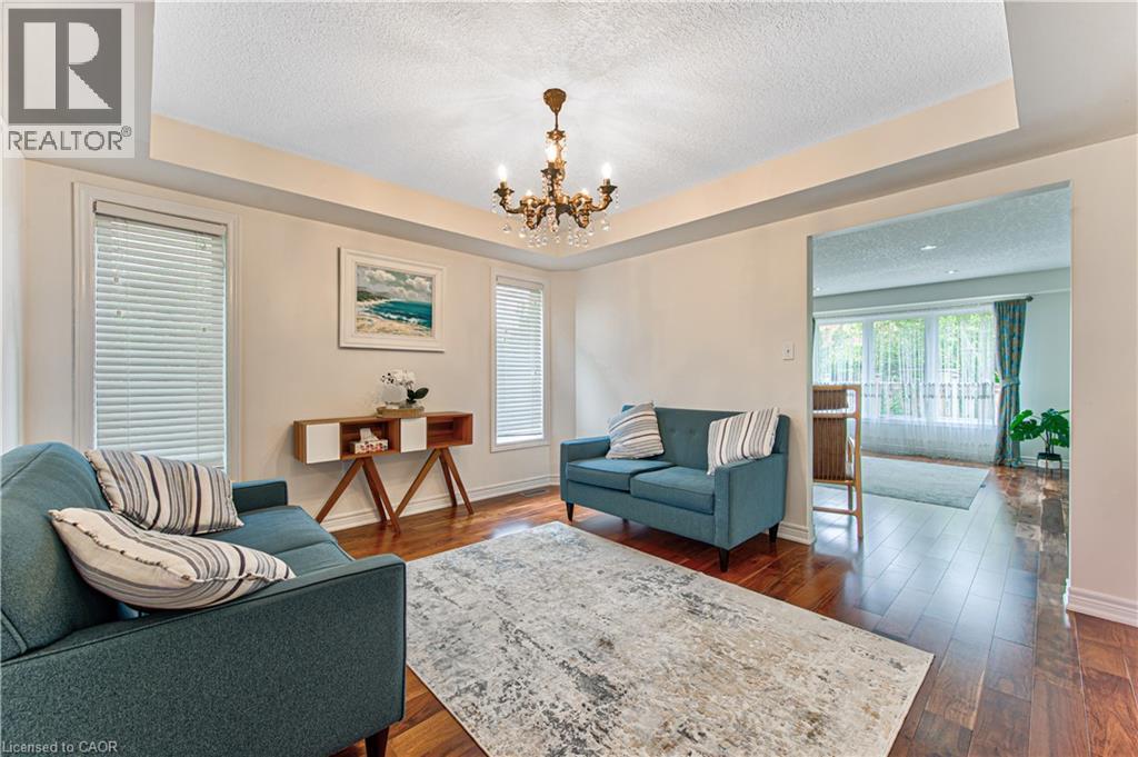 270 SPRINGVALLEY Crescent, Hamilton — photo 8