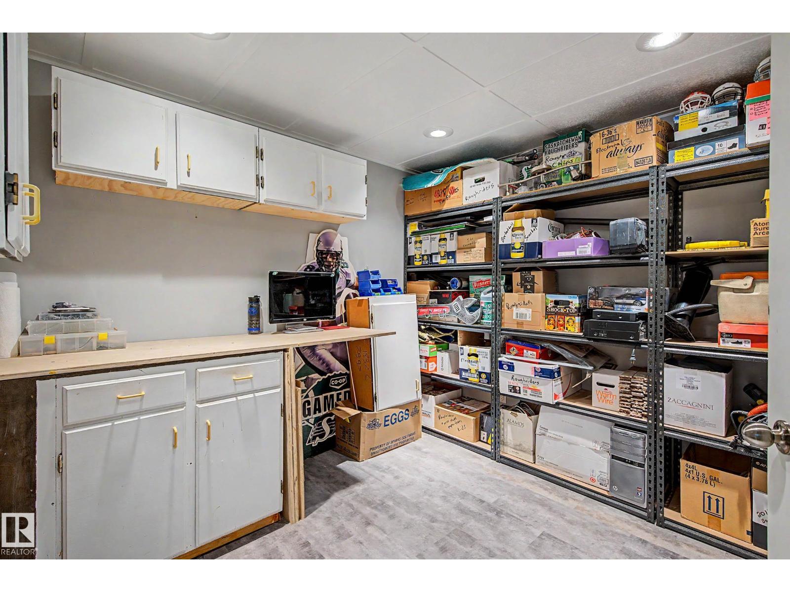 21 MALIGNE DR - 40