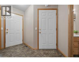 Living room - 127 Whispering Way, Vulcan, AB T0L2B0 Photo 7