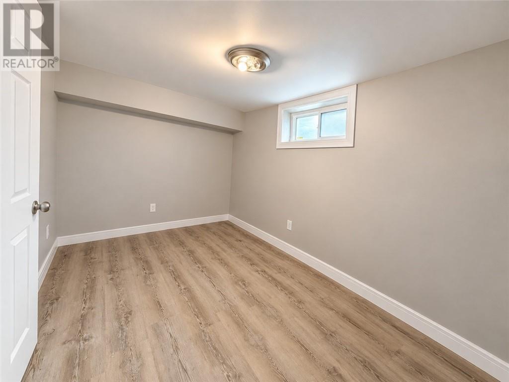 976 Bancroft Drive - Image 15
