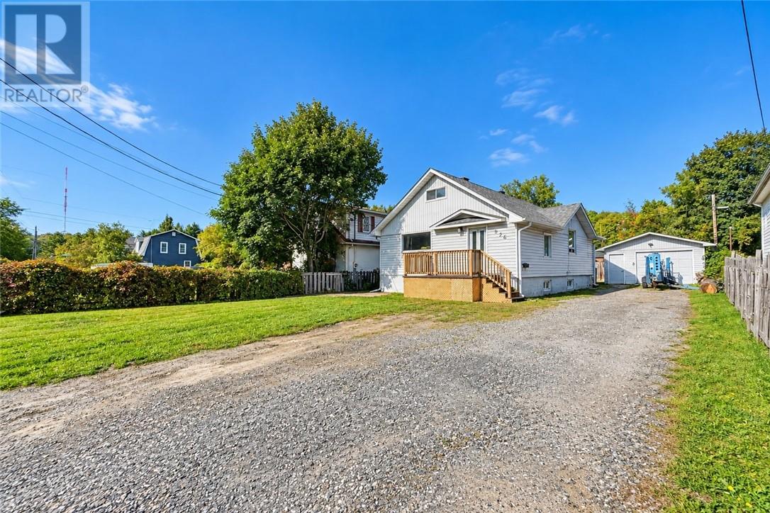 976 Bancroft Drive, Greater Sudbury — photo 2