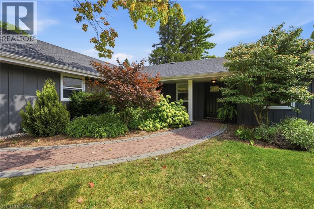 54 MAYFAIR Avenue, Dundas — photo 4